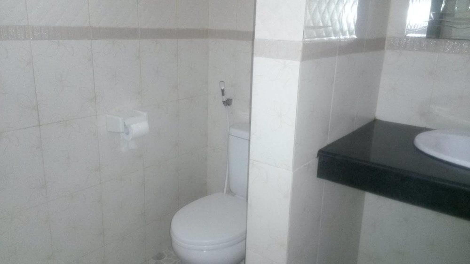 Waringin Homestay Kuta Lombok Extérieur photo